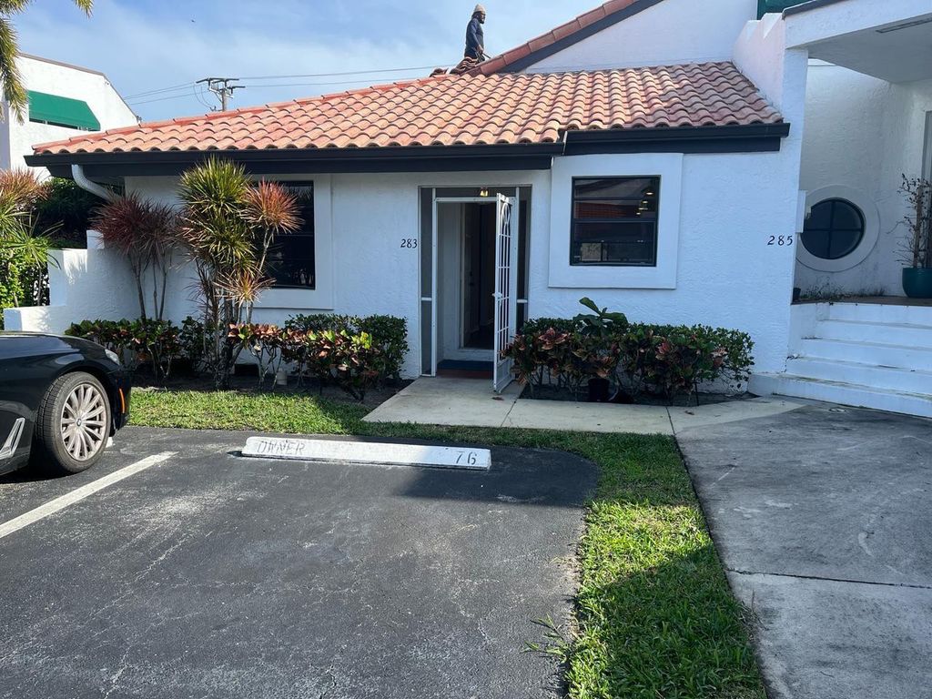 283 NW 36th Avenue, Deerfield Beach, FL 33442