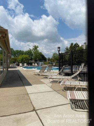 1573 Oakfield Drive, Ann Arbor, MI 48108