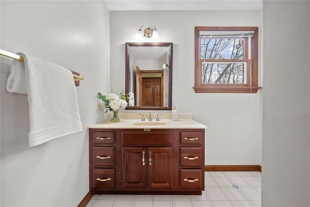 333 Jacks Run Rd, Ross Twp, PA 15202