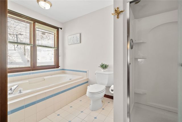 333 Jacks Run Rd, Ross Twp, PA 15202