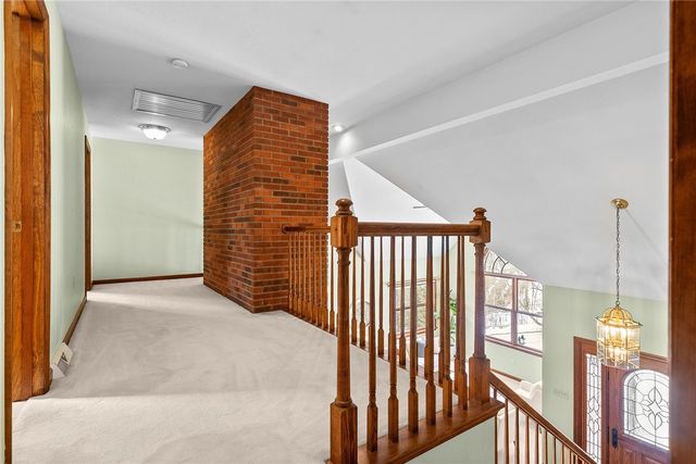 333 Jacks Run Rd, Ross Twp, PA 15202