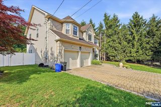 5 Old Bridge Road, Cedar Grove, NJ 07009