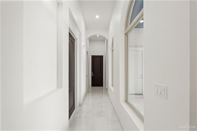 1800 S Queen Street, Edinburg, TX 78539