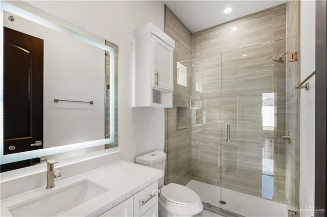 1800 S Queen Street, Edinburg, TX 78539