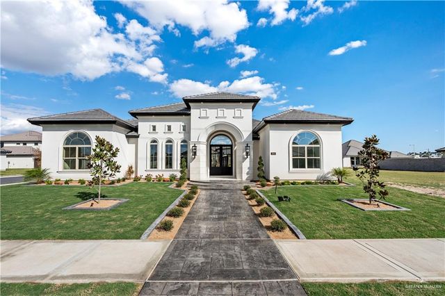 1800 S Queen Street, Edinburg, TX 78539