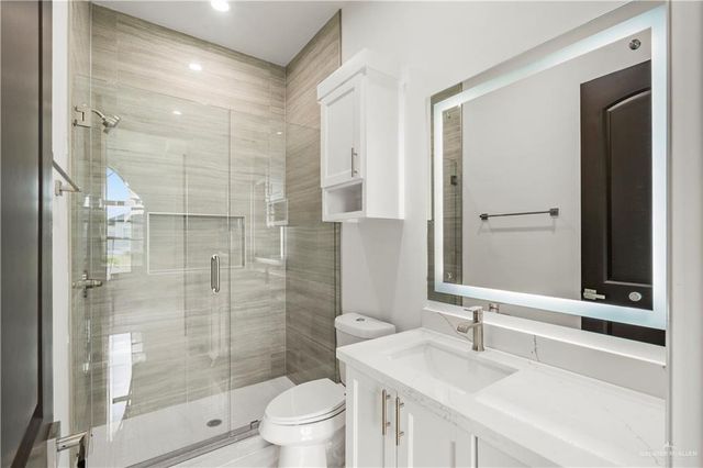 1800 S Queen Street, Edinburg, TX 78539