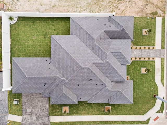 1800 S Queen Street, Edinburg, TX 78539