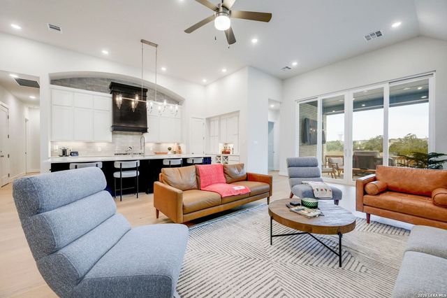 1410 Lytham, Bulverde, TX 78163