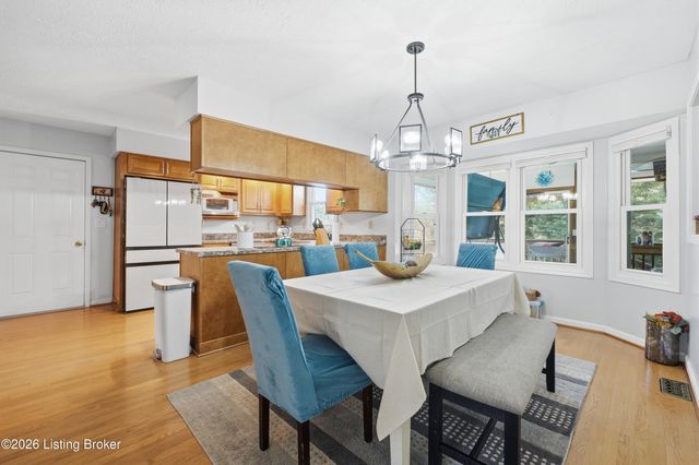 3617 Sundance Dr, New Albany, IN 47150