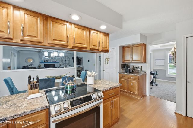 3617 Sundance Dr, New Albany, IN 47150