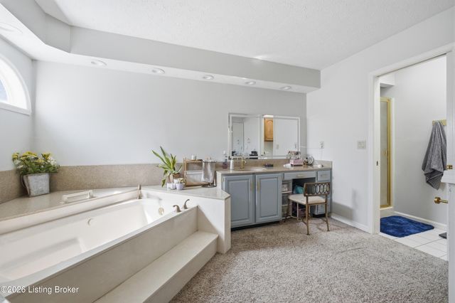 3617 Sundance Dr, New Albany, IN 47150