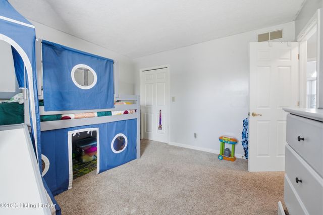 3617 Sundance Dr, New Albany, IN 47150