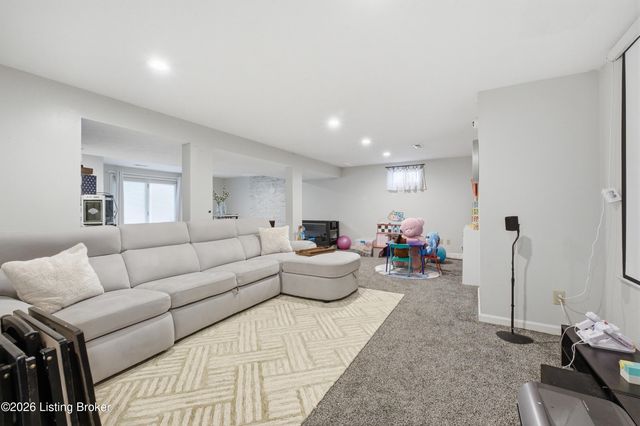 3617 Sundance Dr, New Albany, IN 47150