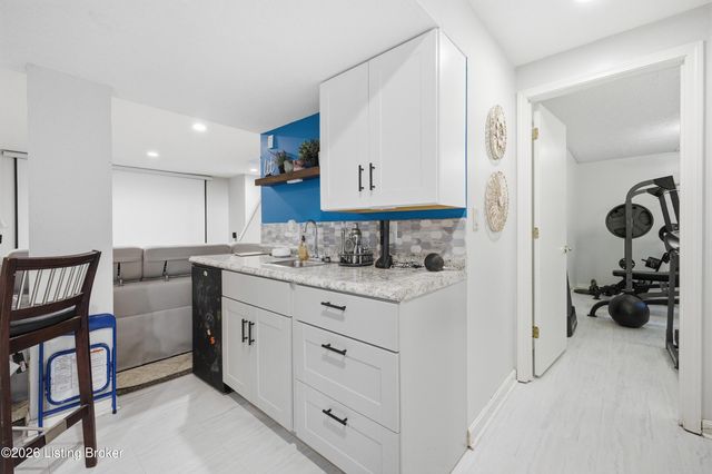 3617 Sundance Dr, New Albany, IN 47150