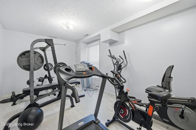 3617 Sundance Dr, New Albany, IN 47150