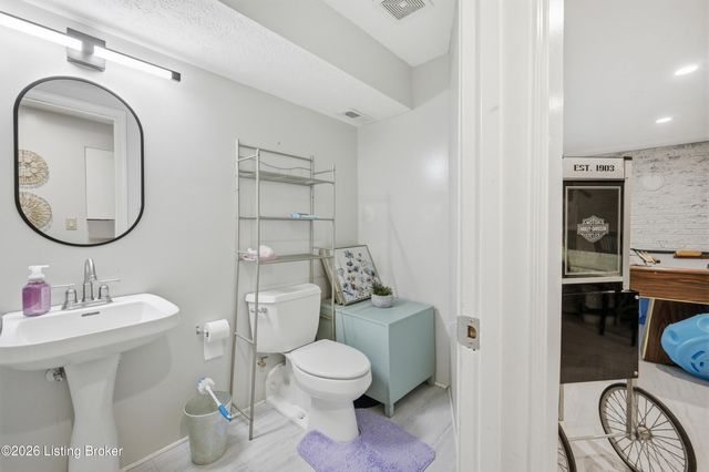 3617 Sundance Dr, New Albany, IN 47150