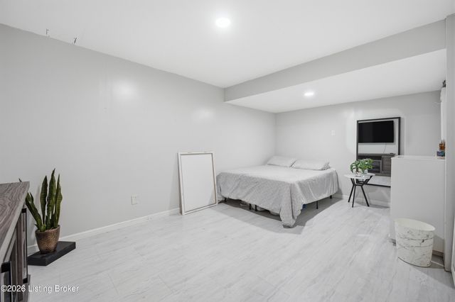 3617 Sundance Dr, New Albany, IN 47150