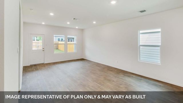 232 Arnold Loop, Uhland, TX 78640
