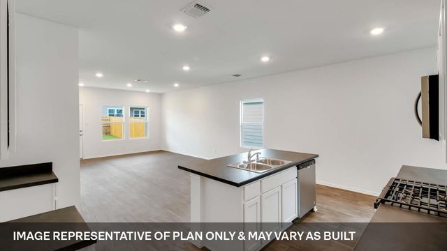 232 Arnold Loop, Uhland, TX 78640