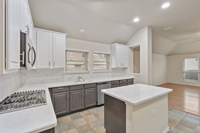 1032 Bending Oak Drive, Cedar Hill, TX 75104