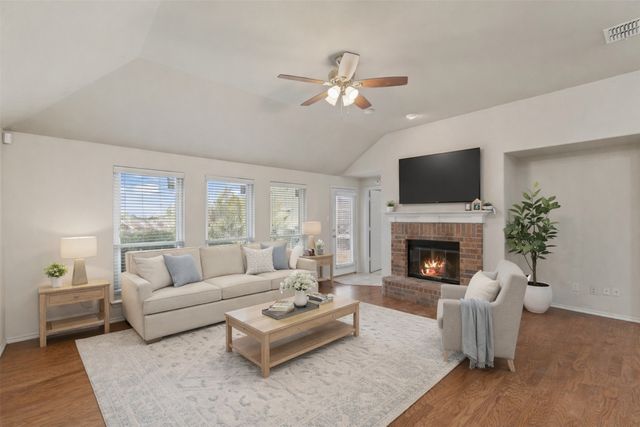 1032 Bending Oak Drive, Cedar Hill, TX 75104