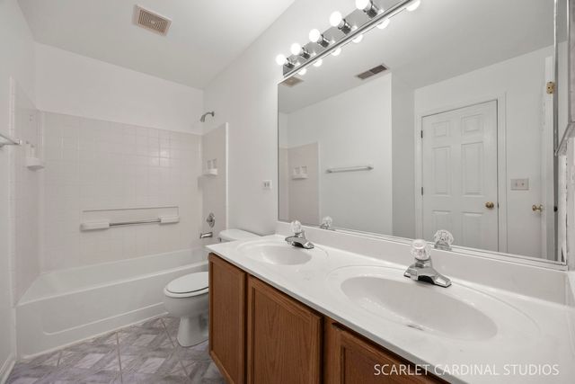 2125 W Concord Lane 2125, Addison, IL 60101