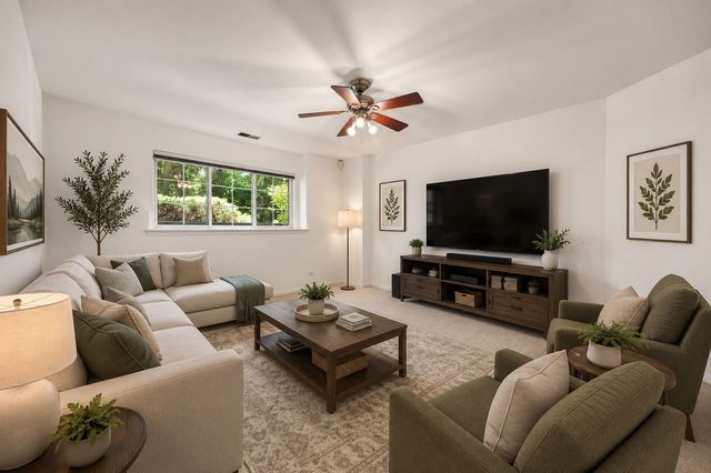 2125 W Concord Lane 2125, Addison, IL 60101