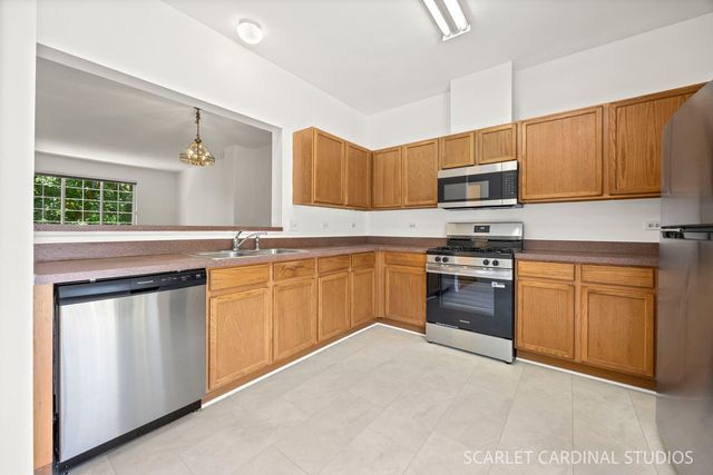 2125 W Concord Lane 2125, Addison, IL 60101