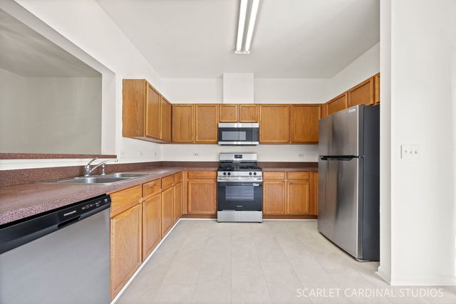 2125 W Concord Lane 2125, Addison, IL 60101