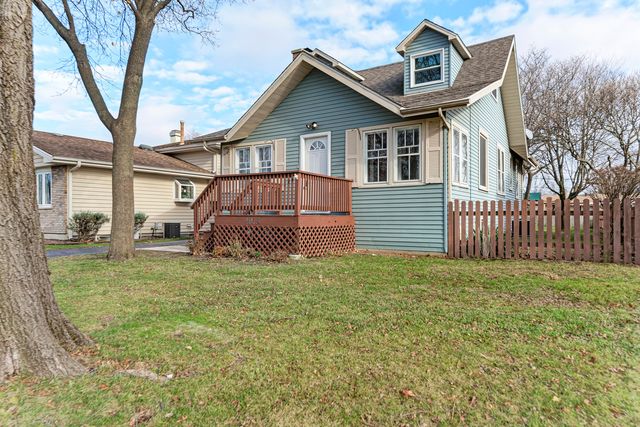 4915 Edward Avenue, Downers Grove, IL 60515