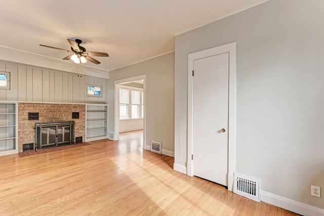 4915 Edward Avenue, Downers Grove, IL 60515