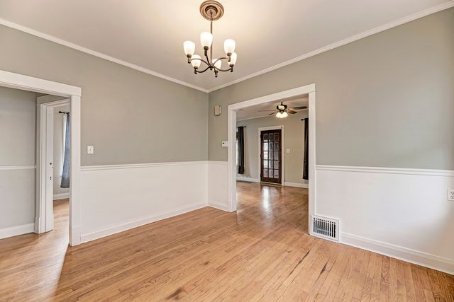 4915 Edward Avenue, Downers Grove, IL 60515