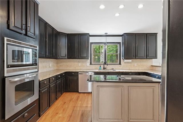4074 Norton Place SE, Smyrna, GA 30082