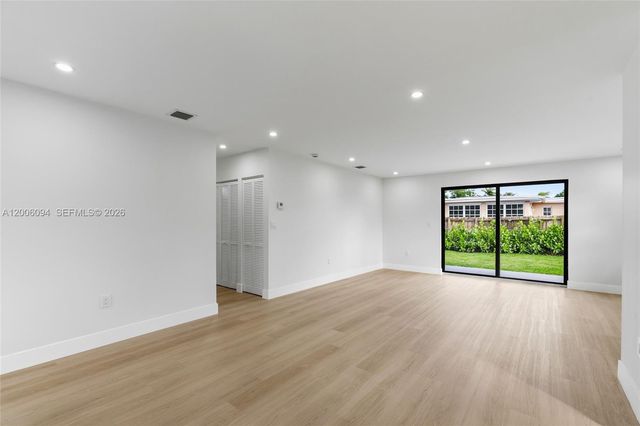 9660 Dominican Dr, Cutler Bay, FL 33189