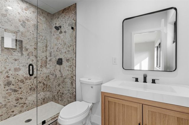 9660 Dominican Dr, Cutler Bay, FL 33189