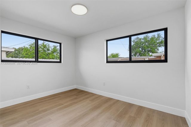 9660 Dominican Dr, Cutler Bay, FL 33189