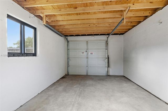 9660 Dominican Dr, Cutler Bay, FL 33189