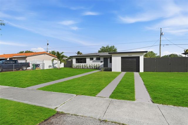 9660 Dominican Dr, Cutler Bay, FL 33189