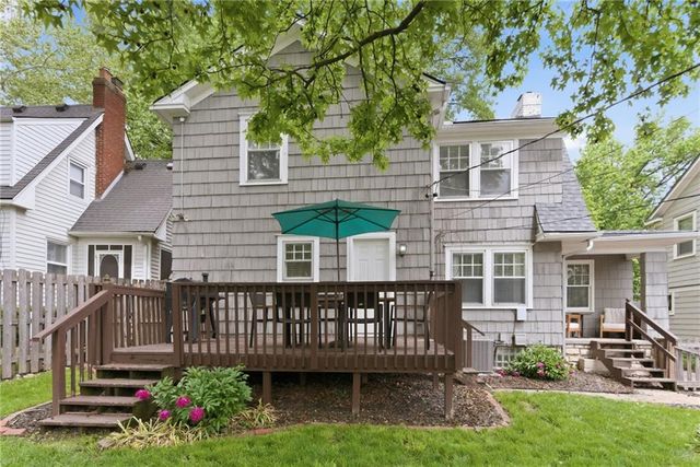 301 E 68 Terrace, Kansas City, MO 64113