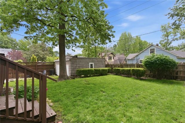 301 E 68 Terrace, Kansas City, MO 64113