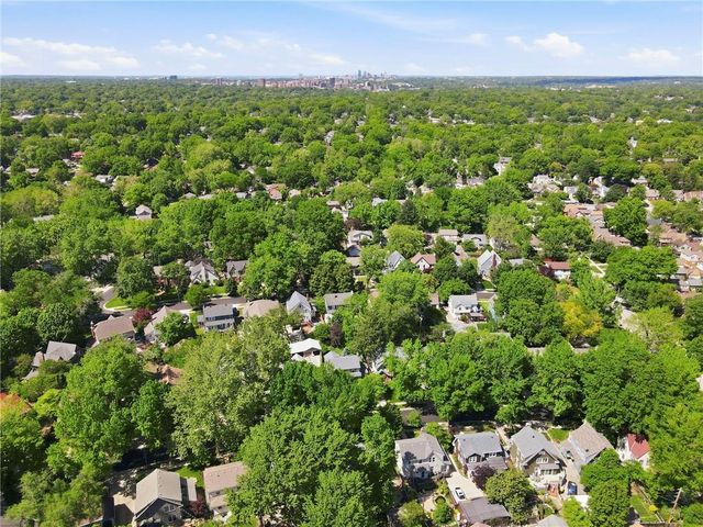 301 E 68 Terrace, Kansas City, MO 64113