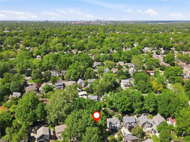 301 E 68 Terrace, Kansas City, MO 64113