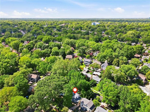 301 E 68 Terrace, Kansas City, MO 64113