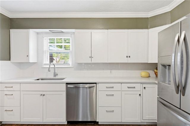 301 E 68 Terrace, Kansas City, MO 64113
