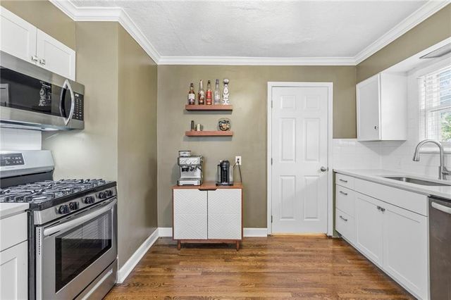 301 E 68 Terrace, Kansas City, MO 64113