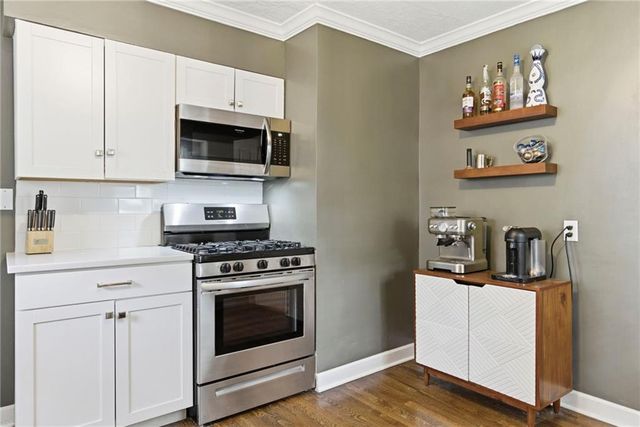301 E 68 Terrace, Kansas City, MO 64113