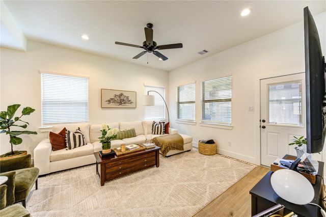 17758 Tree Of Heaven, Conroe, TX 77385