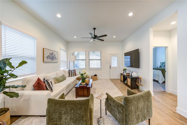 17758 Tree Of Heaven, Conroe, TX 77385