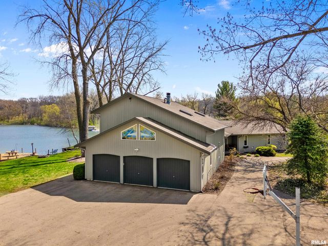 1806 S 14TH Street, Pekin, IL 61554