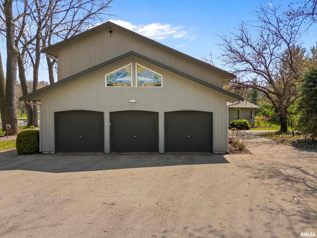 1806 S 14TH Street, Pekin, IL 61554